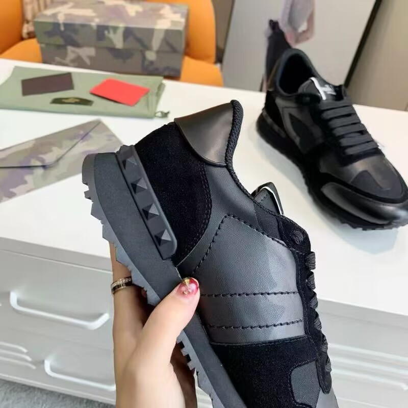 UA Valentino Garavani Rockrunner