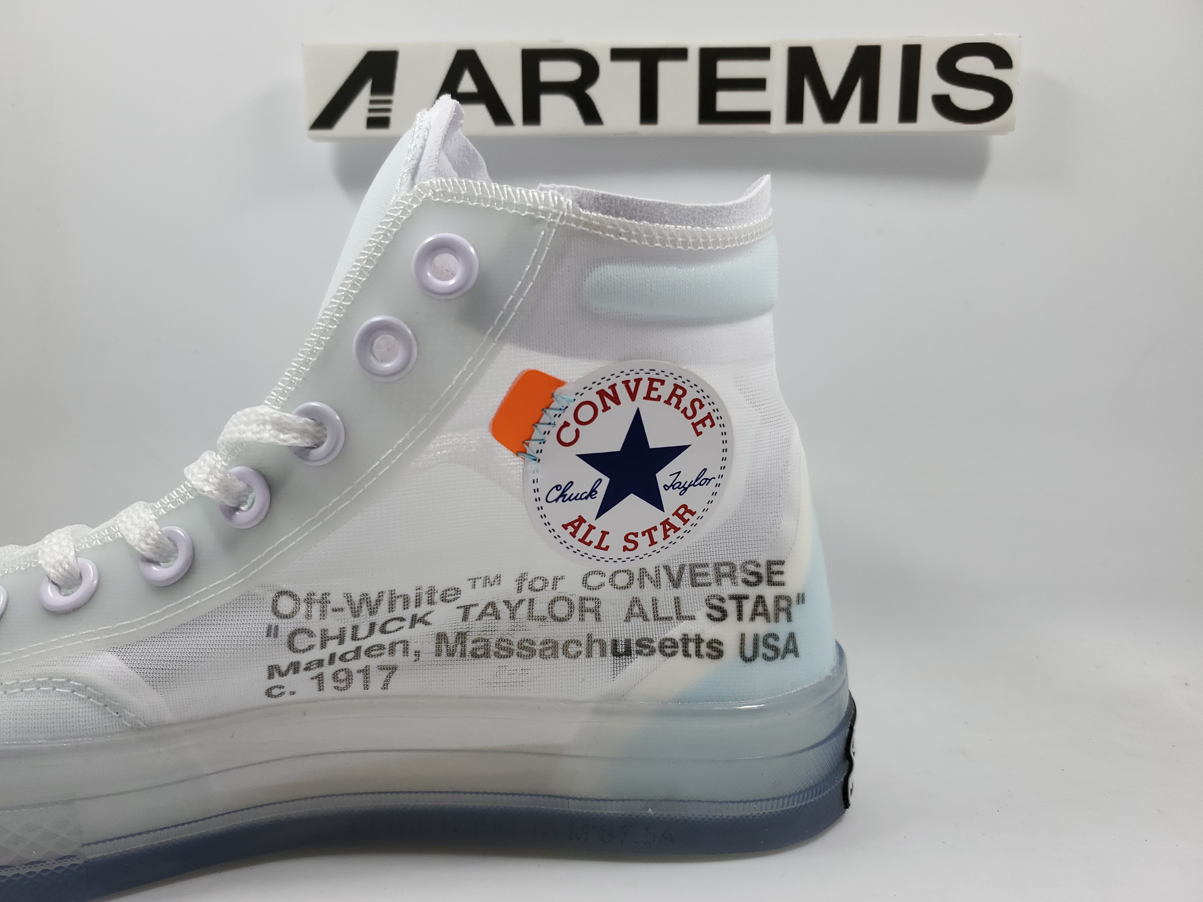 Converse Chuck Taylor All-Star Hi Off-White