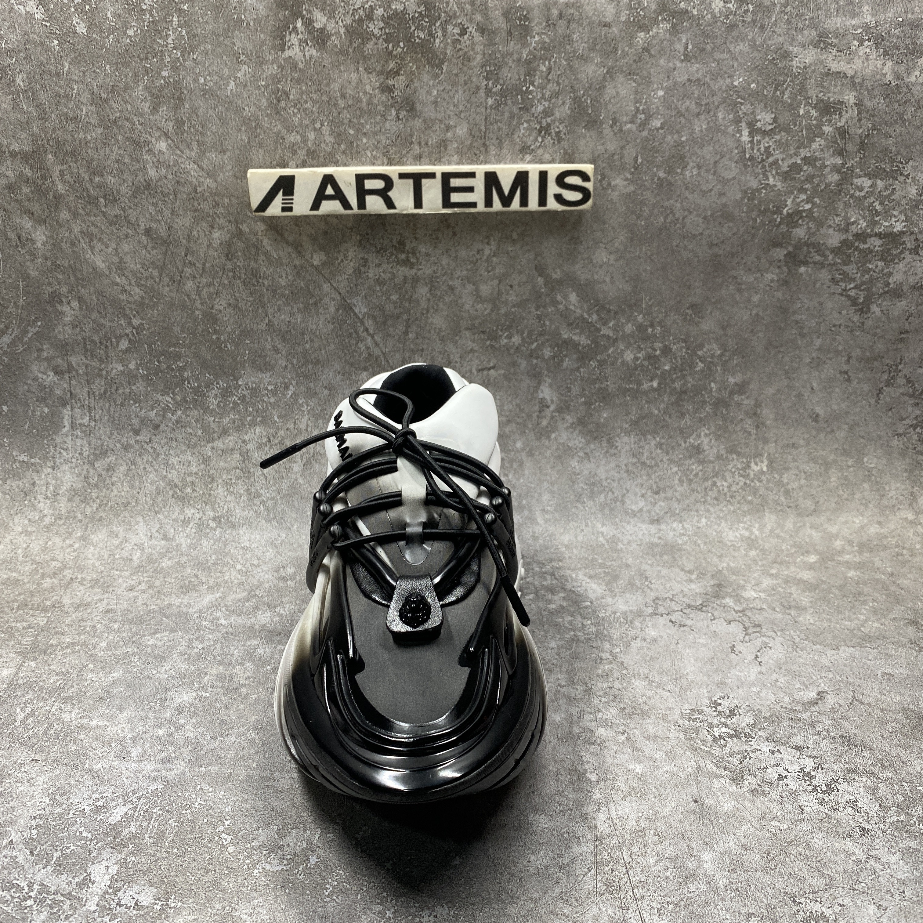 Balmain Unicorn Low White Black Gradient