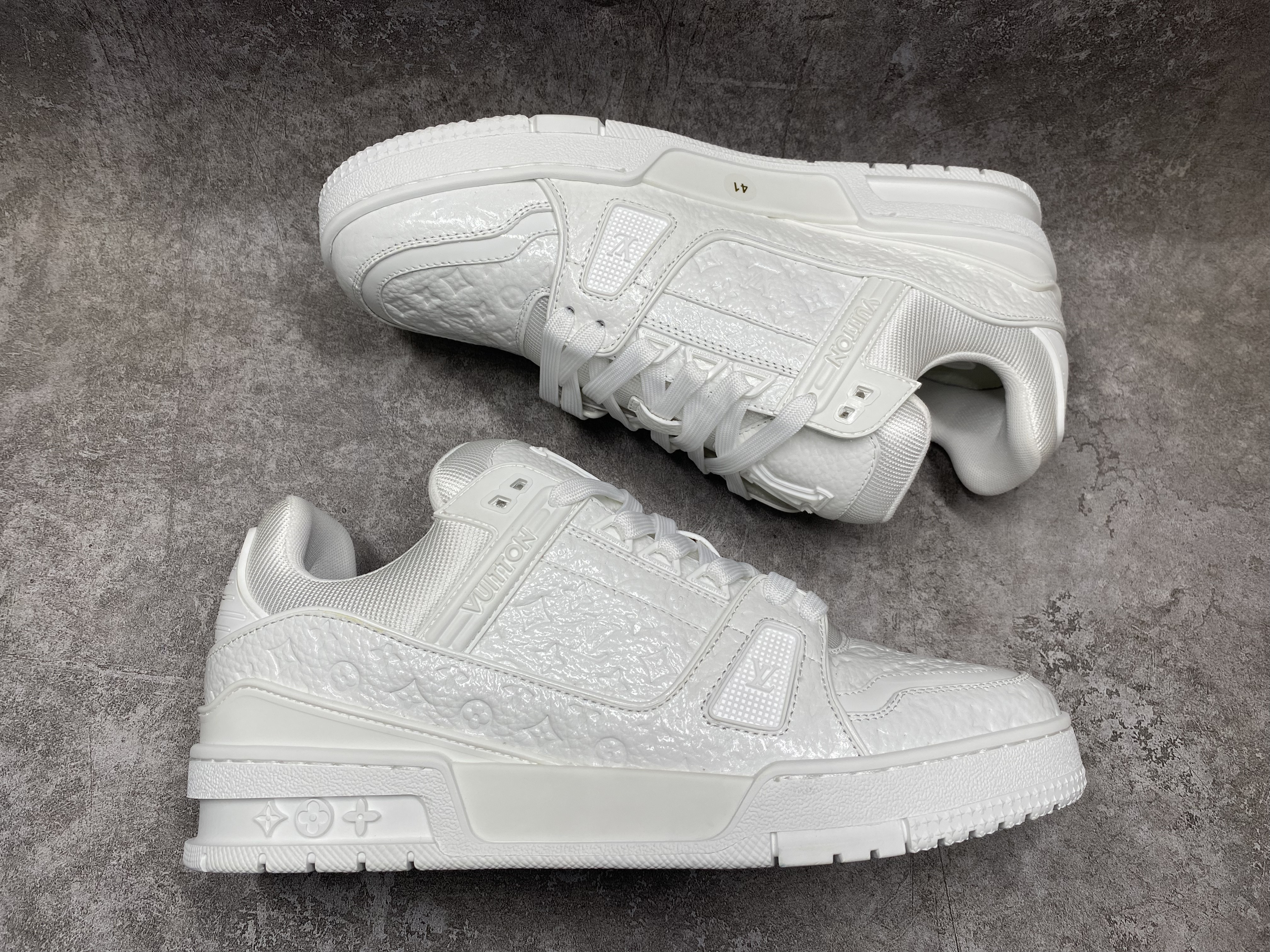 UA LV trainer Sneakers