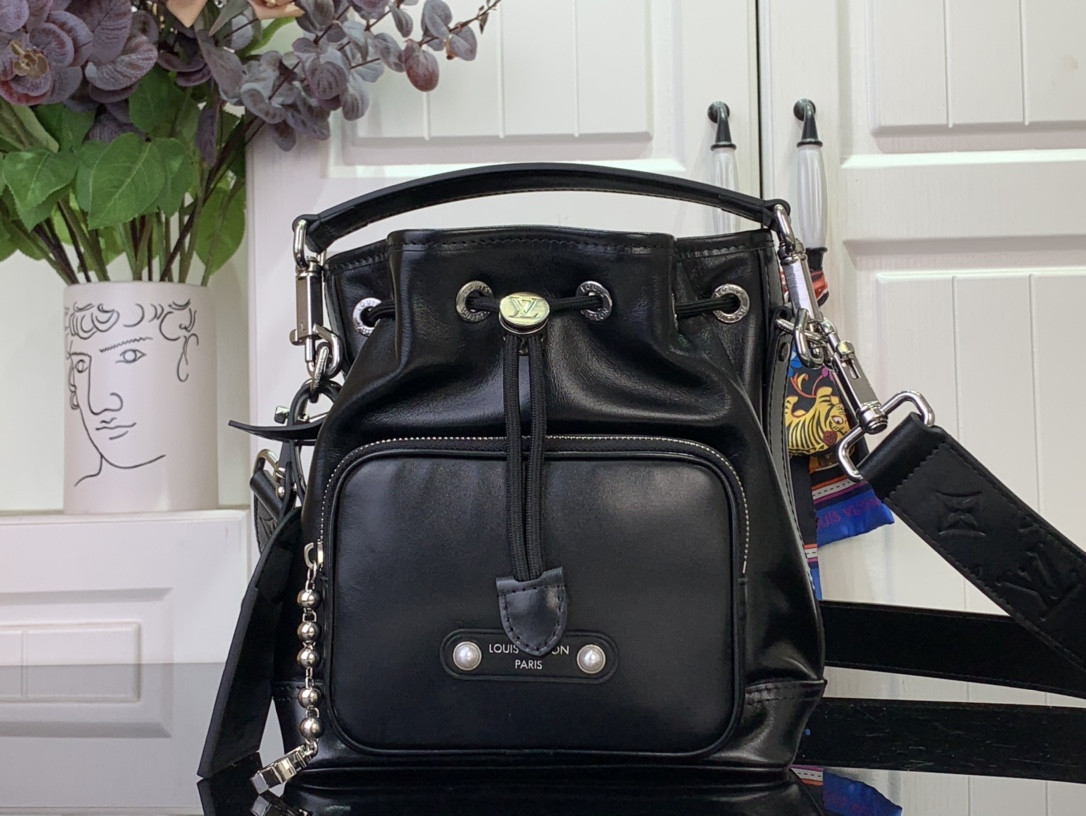 LV NOÉ CARGO BAG M13985 24x16x22cm