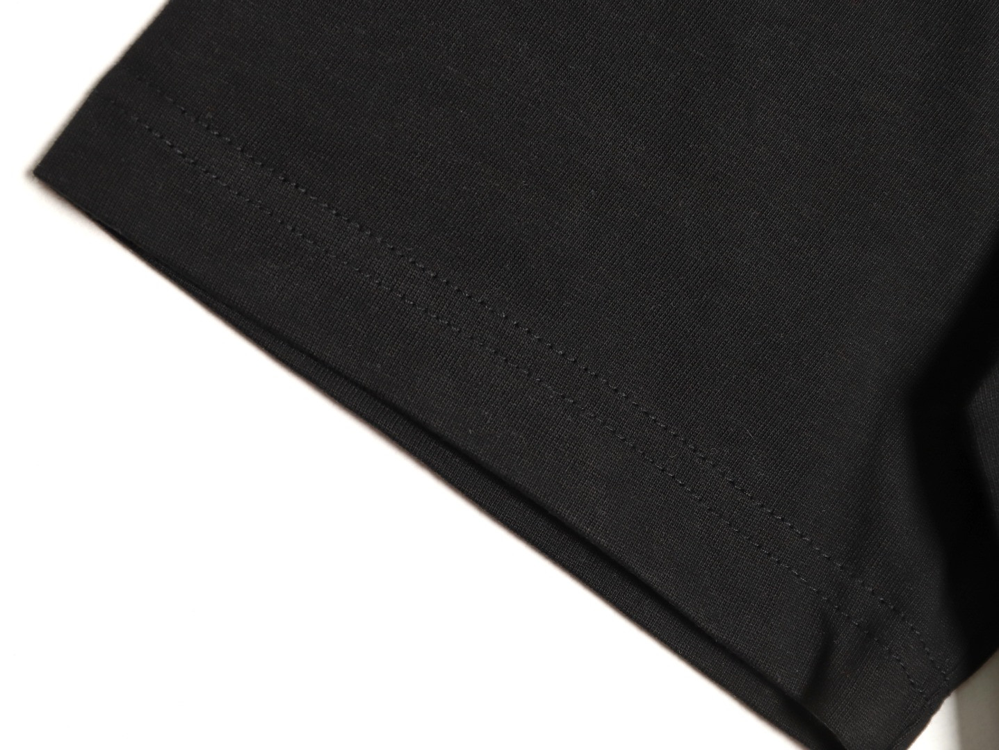 L0ew* x on 25ss short-sleeved t-shirt