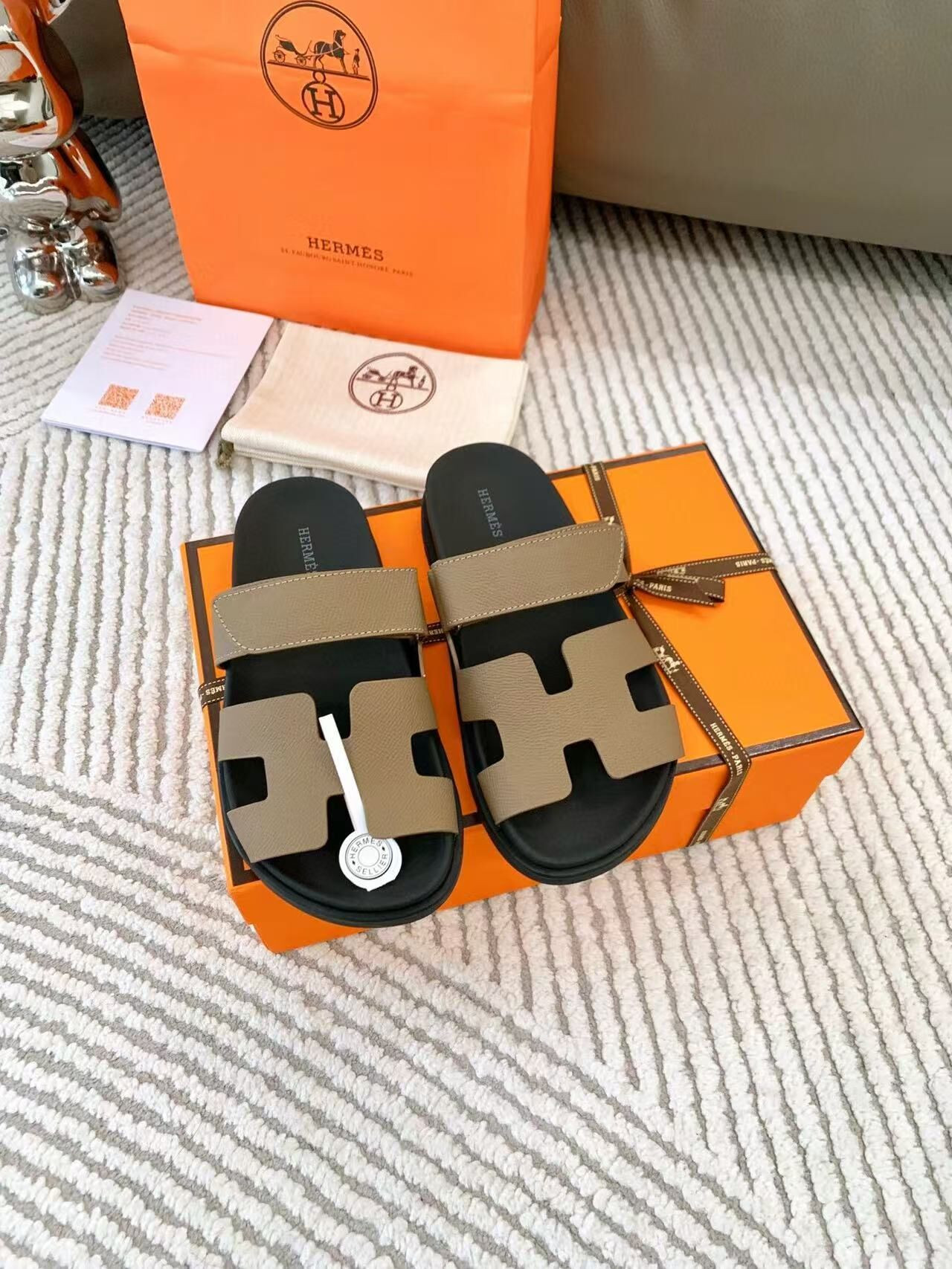 UA Hermès Chypre sandal