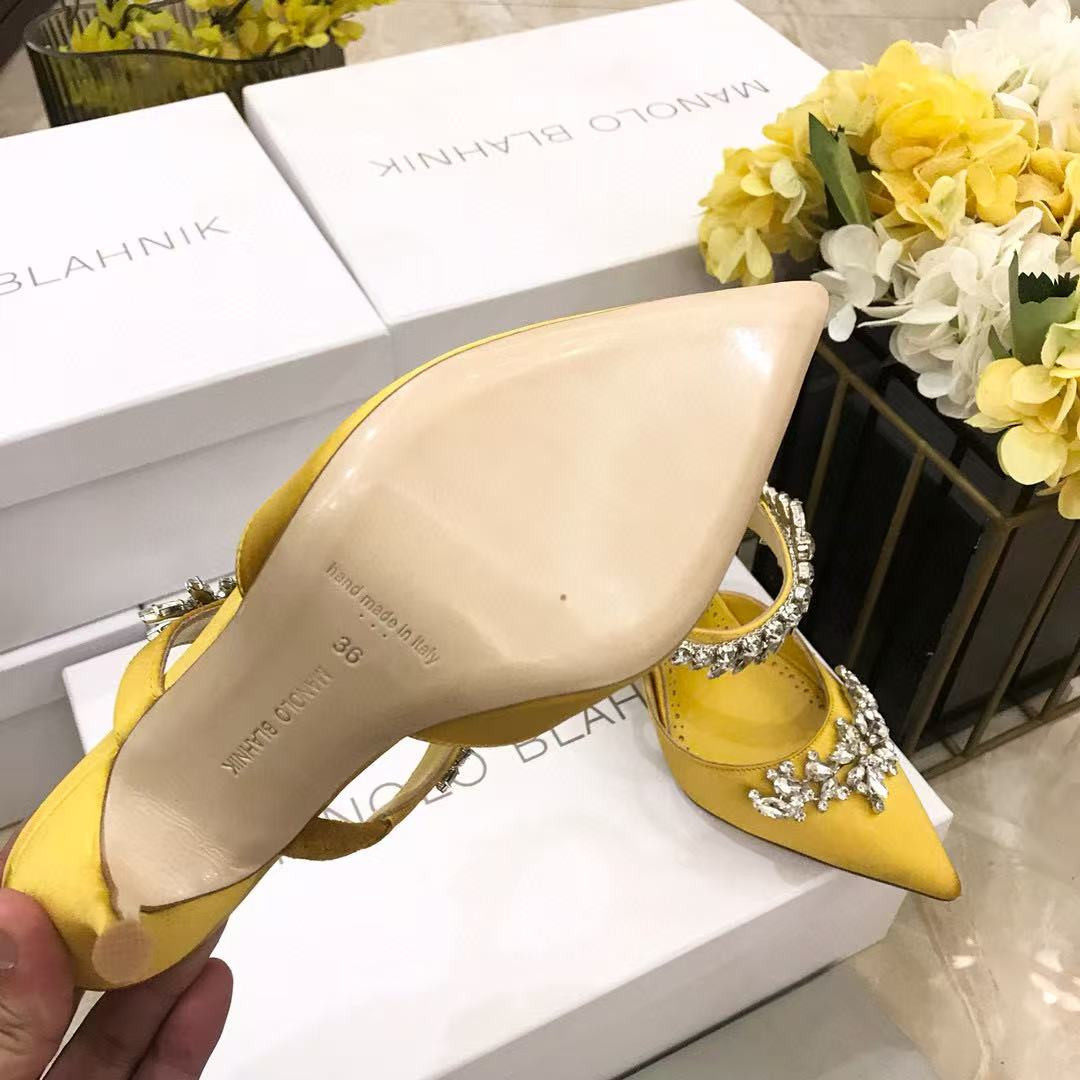 UA MANOLO BLAHNIK Shoes