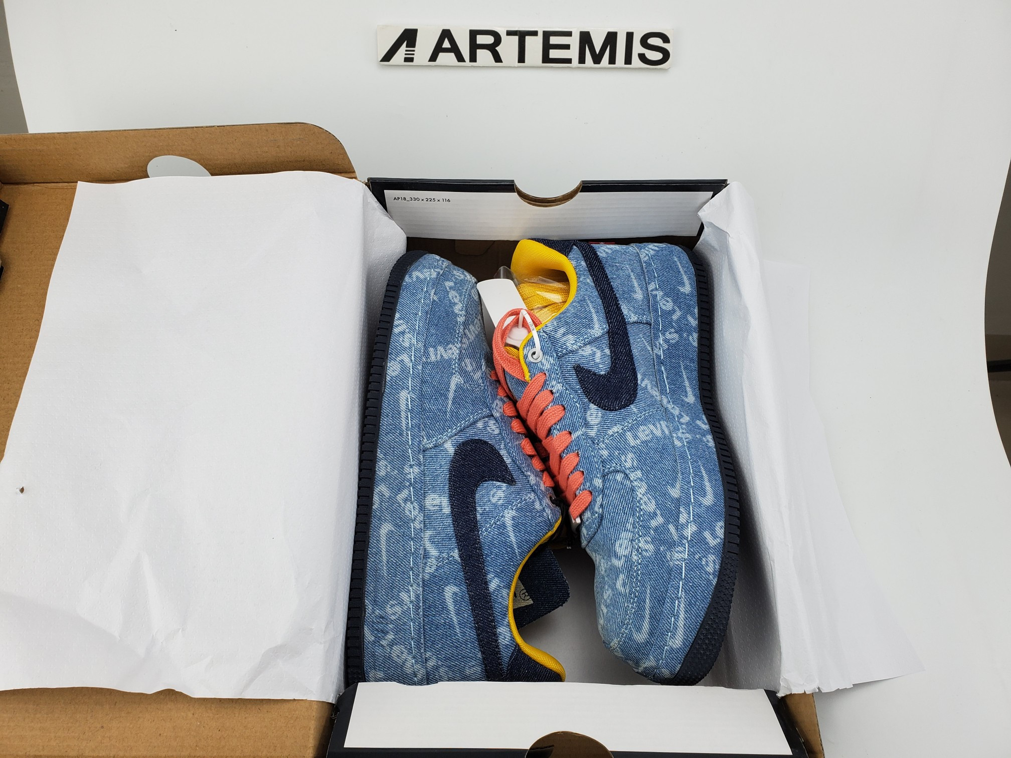 Air Force 1 Low Levi