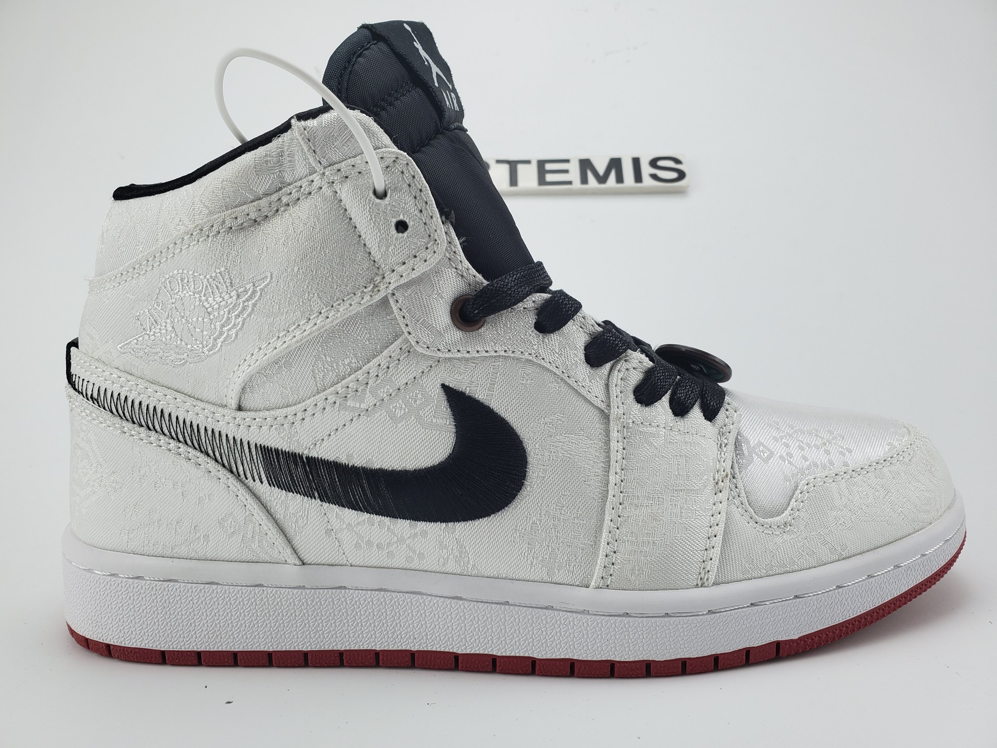 Air Jordan 1 Mid SE Fearless Edison Chen Clot