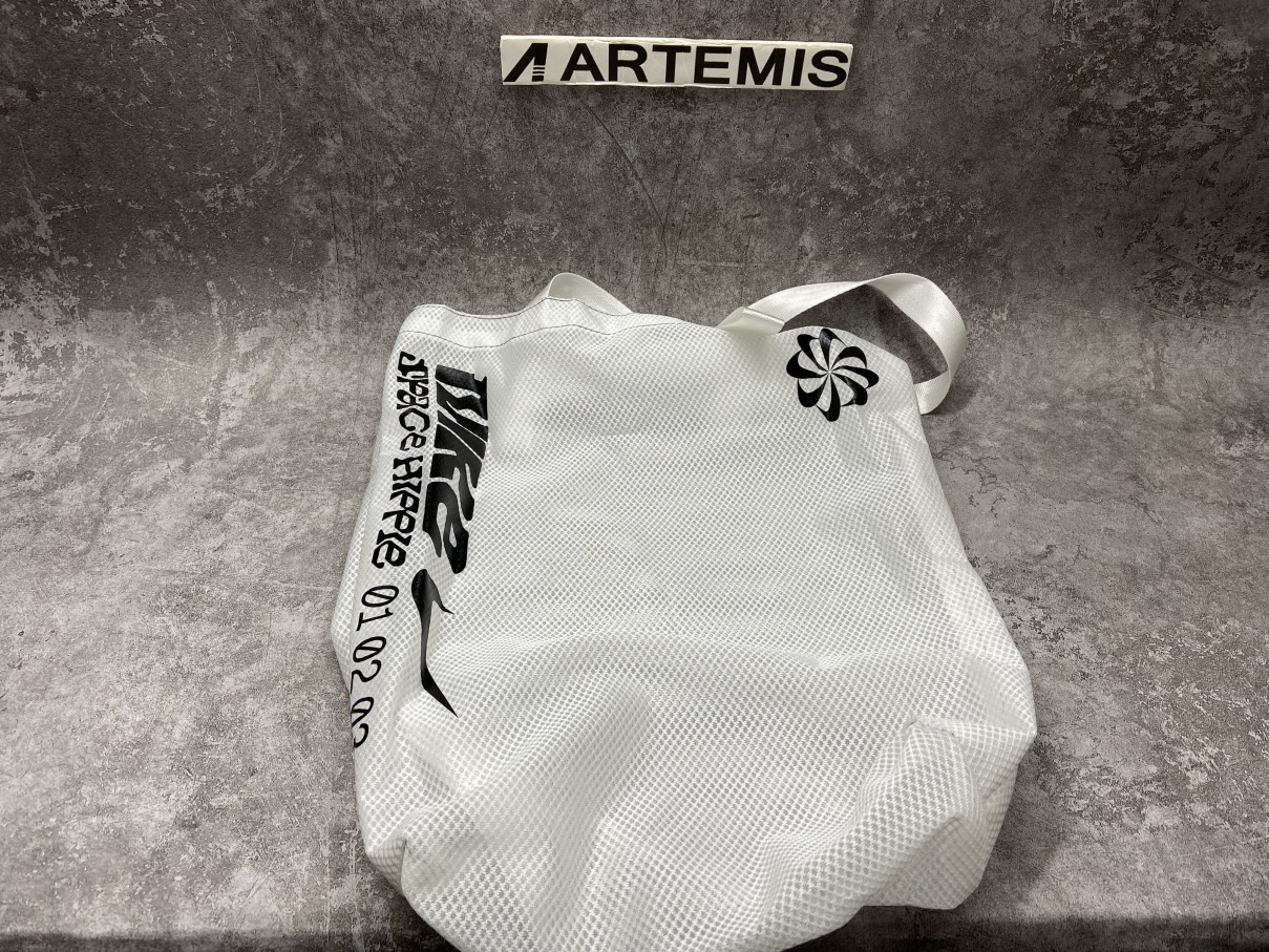 Nike Space Hippie 02 Vast Grey Hyper Crimson