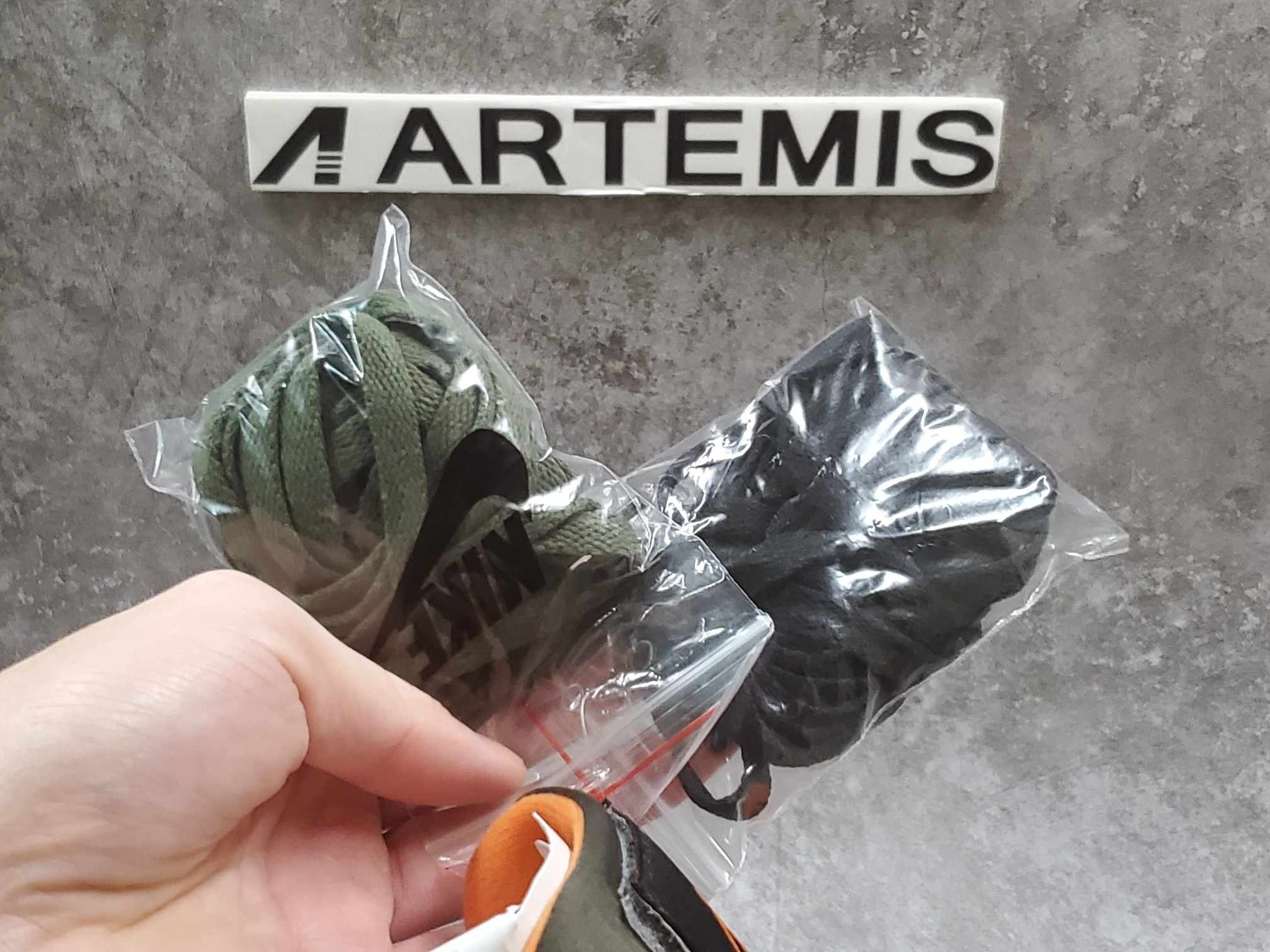 Air Jordan 4 Retro UNDFTD