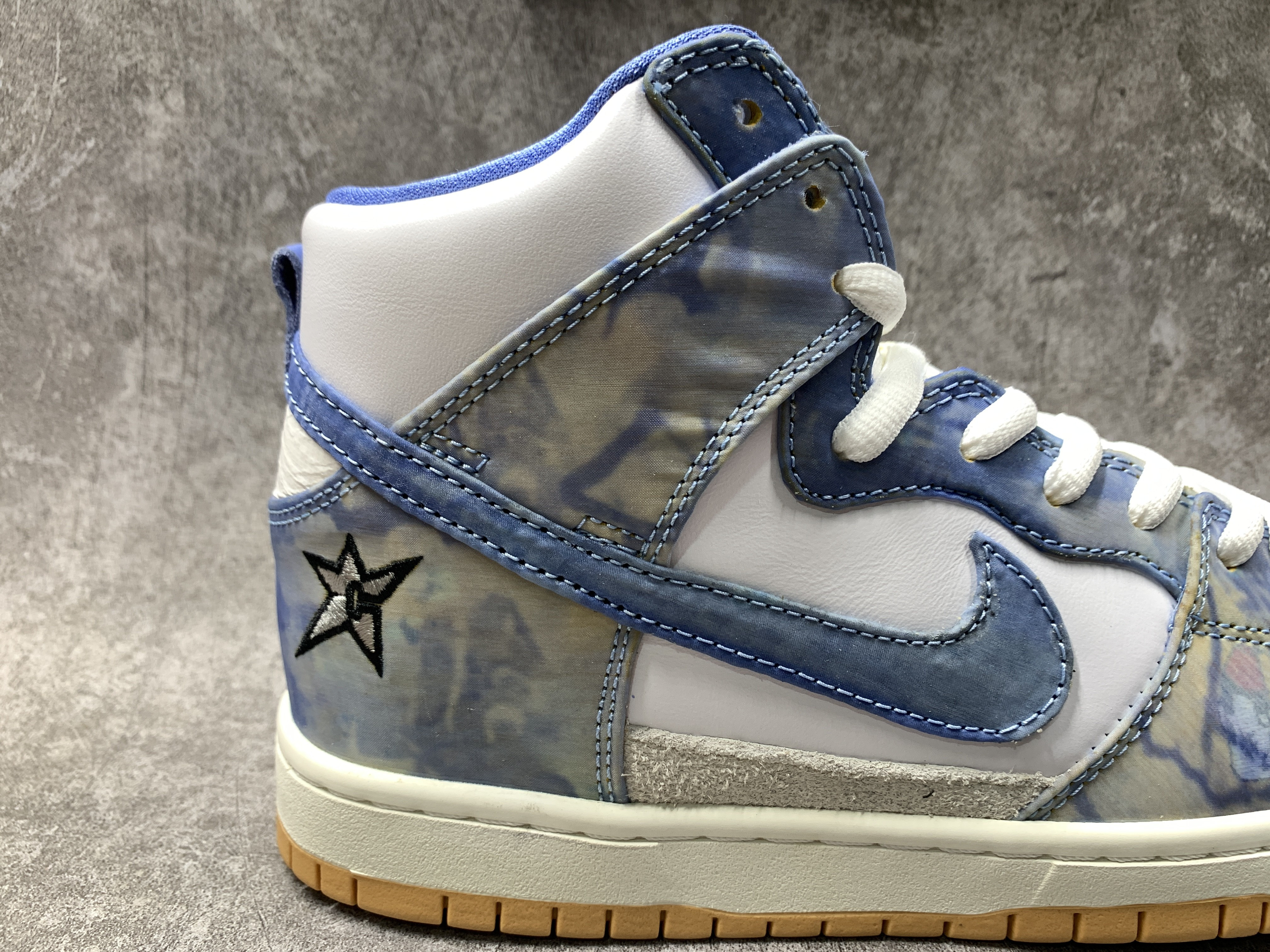 Nike SB Dunk High Carpet Company