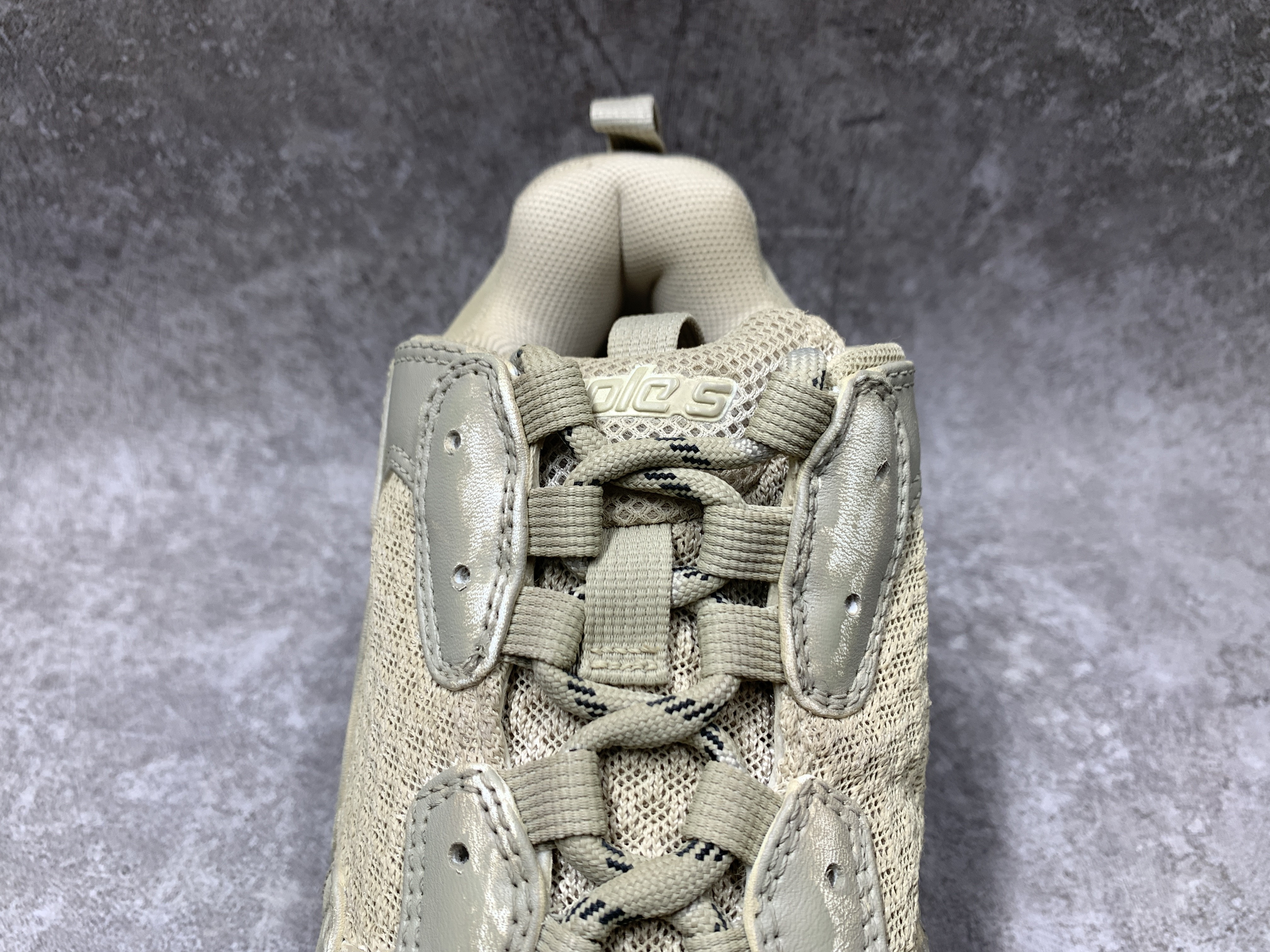 Balenciga Triple S Sneaker Light Beige Faded