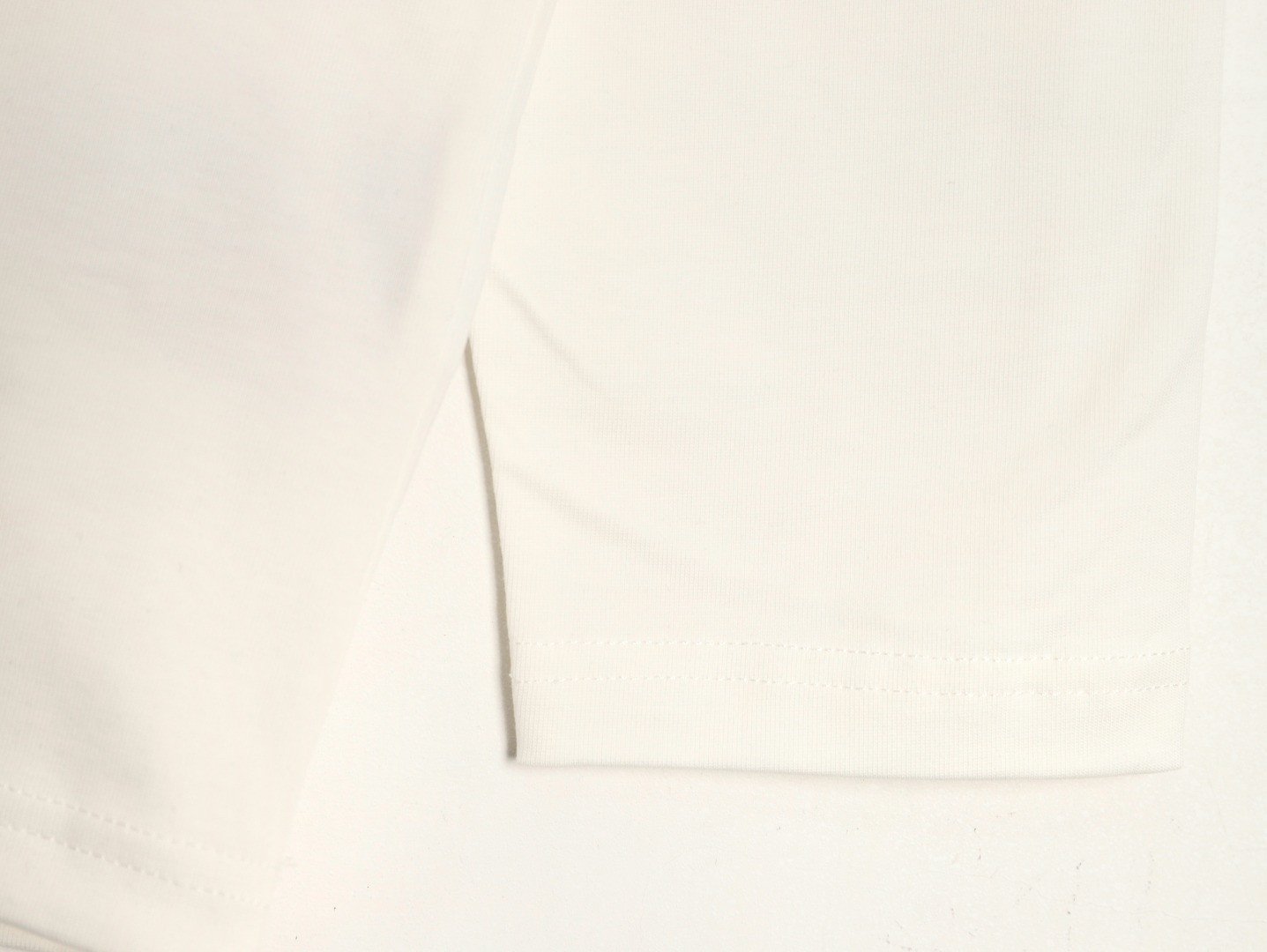 l0*is V*t0n long-sleeved t-shirt