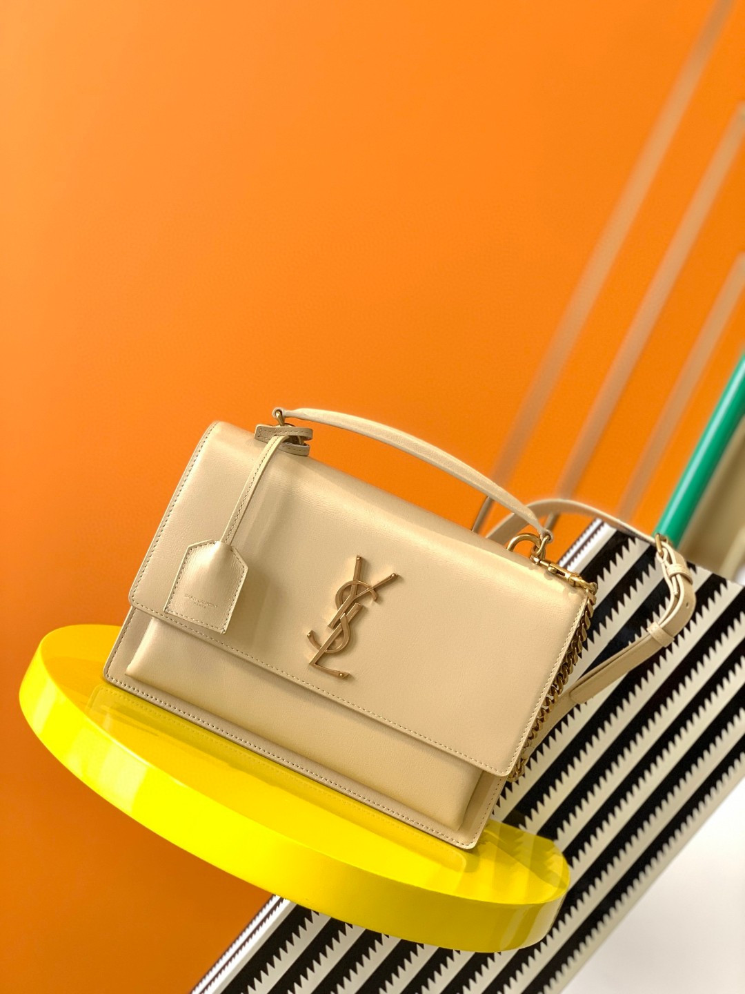 Y*L sunset large in smooth leather beige 10.6 x 7 x 3.1 inches