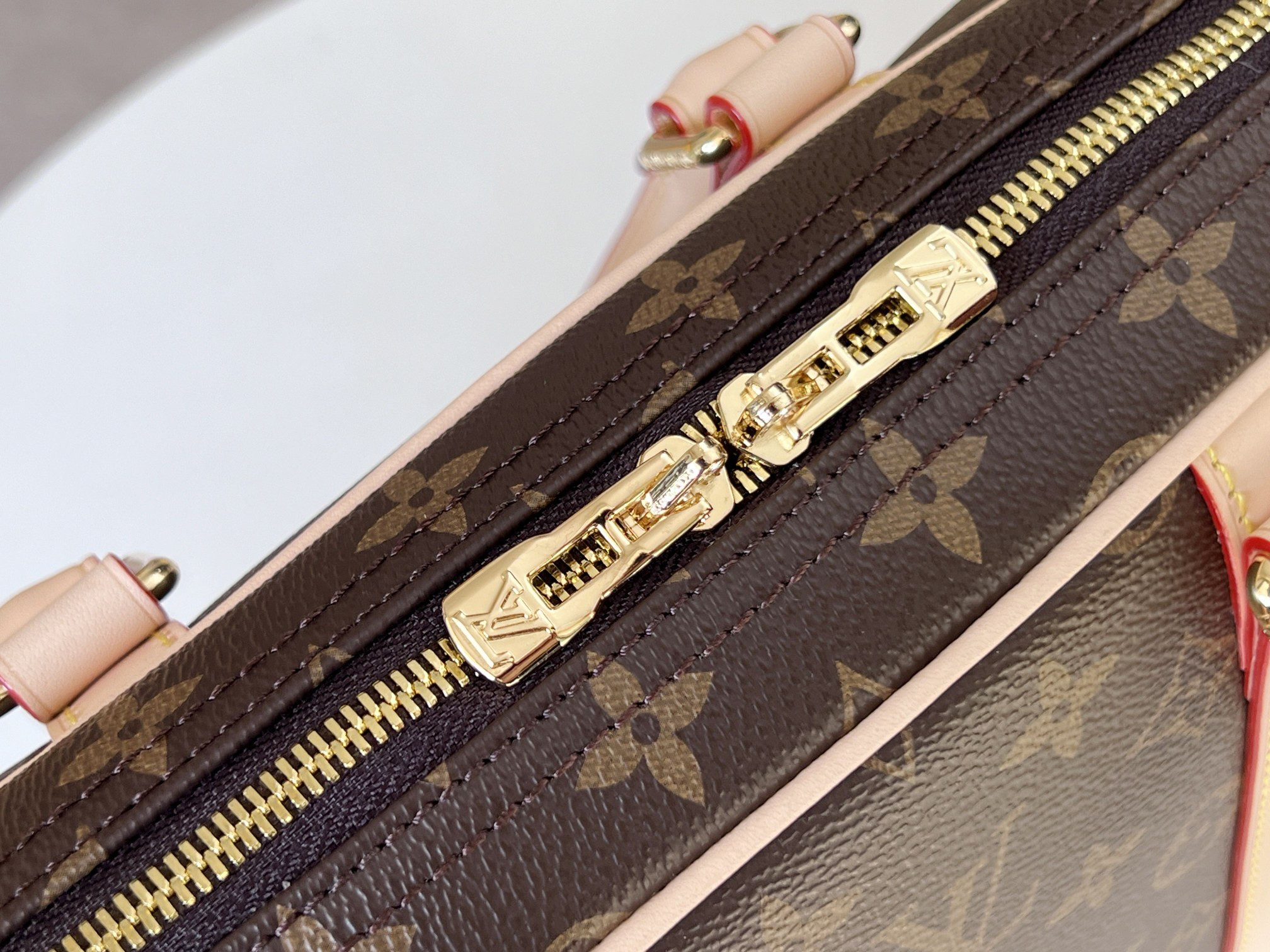 LV N41124 41 x 31 x 7 cm