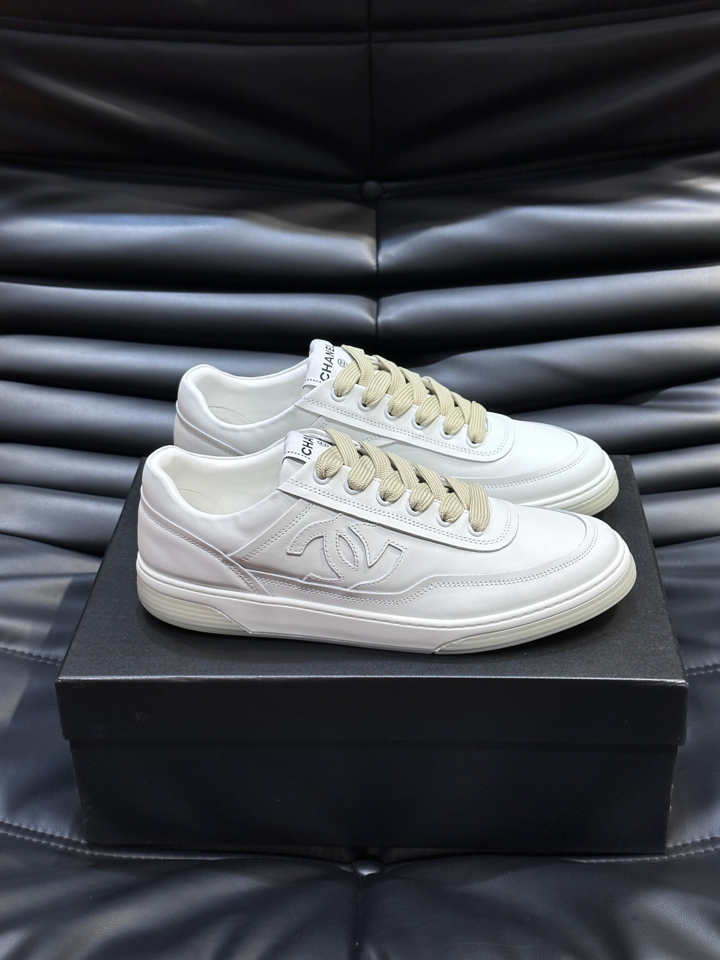 ua Ch*el sneaker calfskin