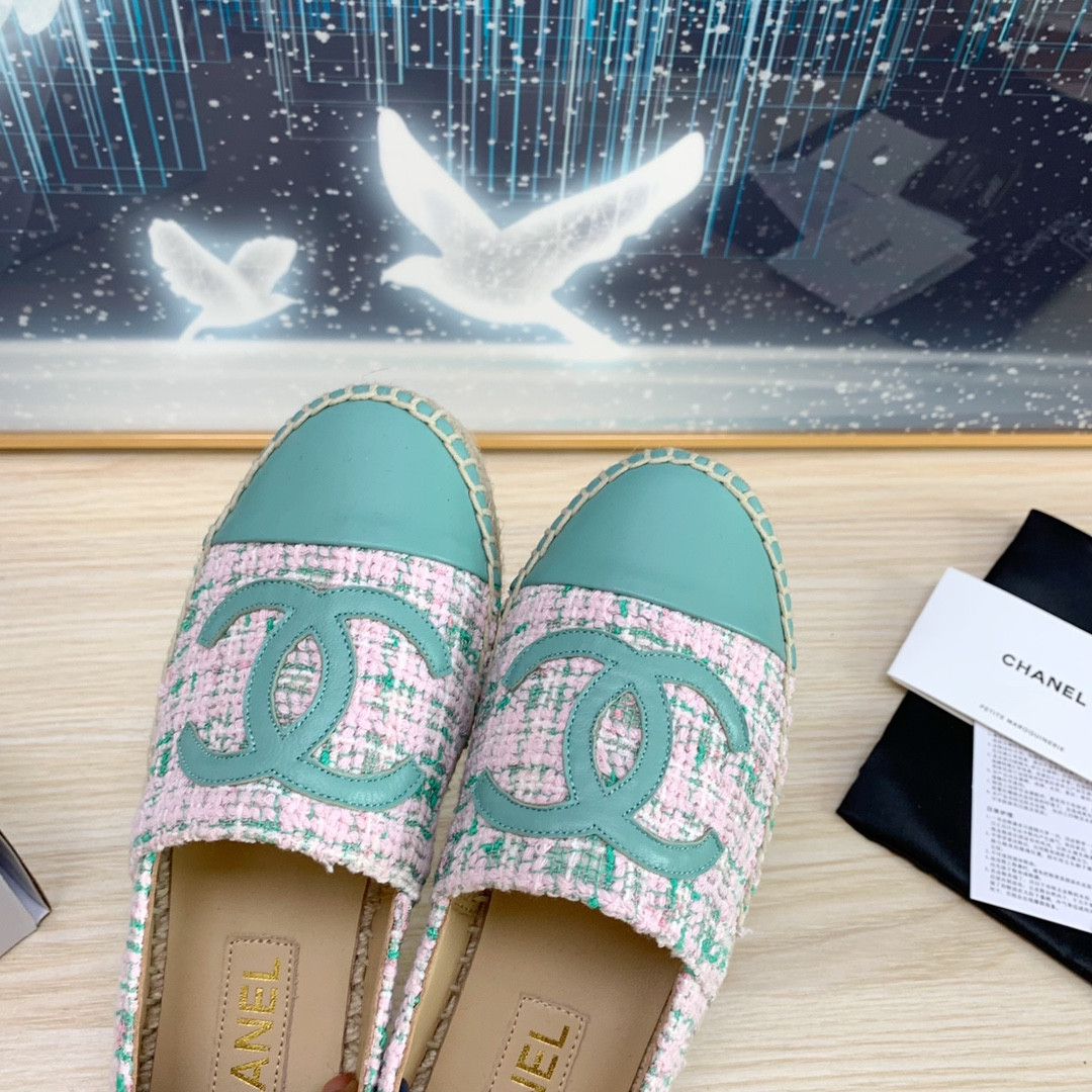 ua Ch*el espadrilles