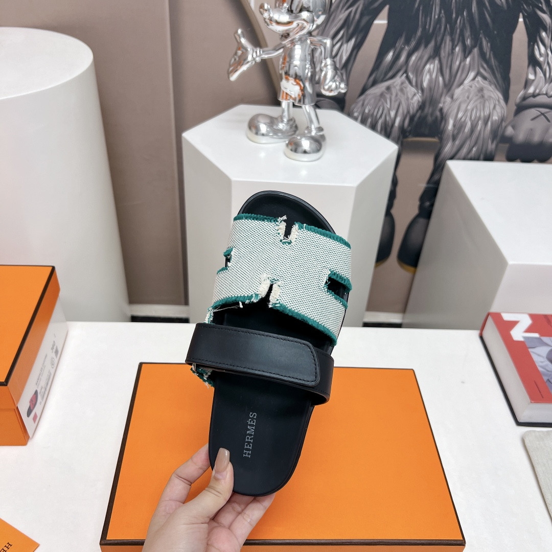 UA Hermès Chypre sandal