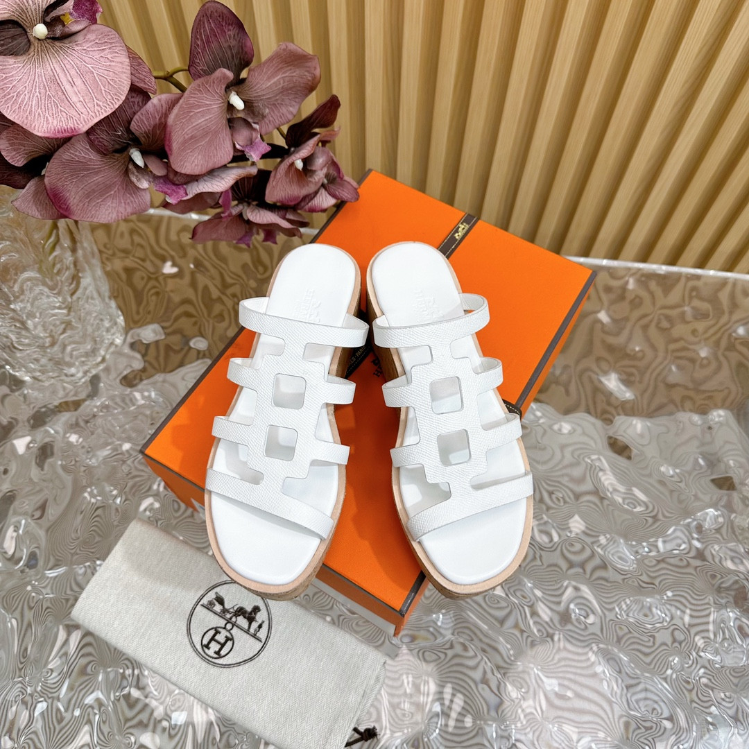 UA Hermès Isabella 30 sandal