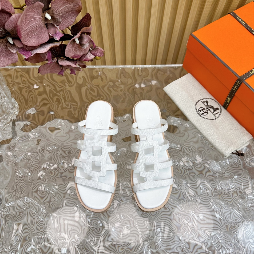 UA Hermès Isabella 30 sandal