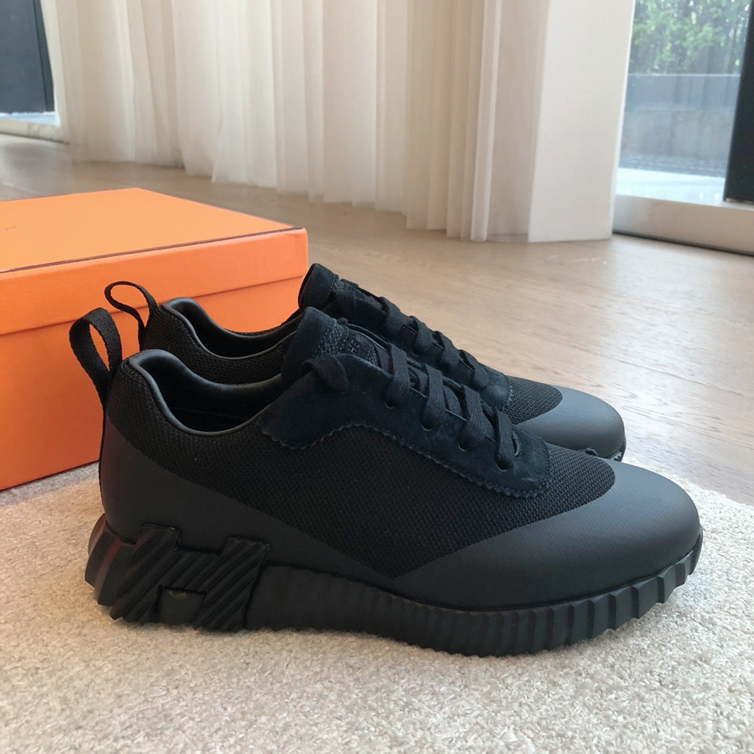 UA Hermès Bouncing Sneaker