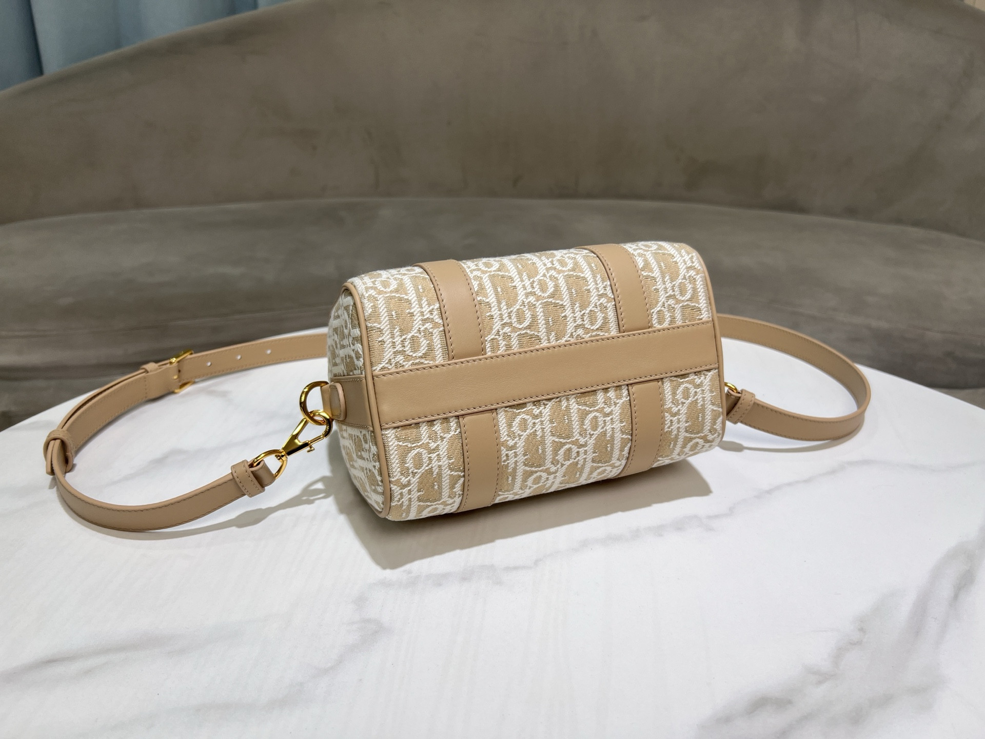 D*or groove 20 20.5×13.5×12cm 1364