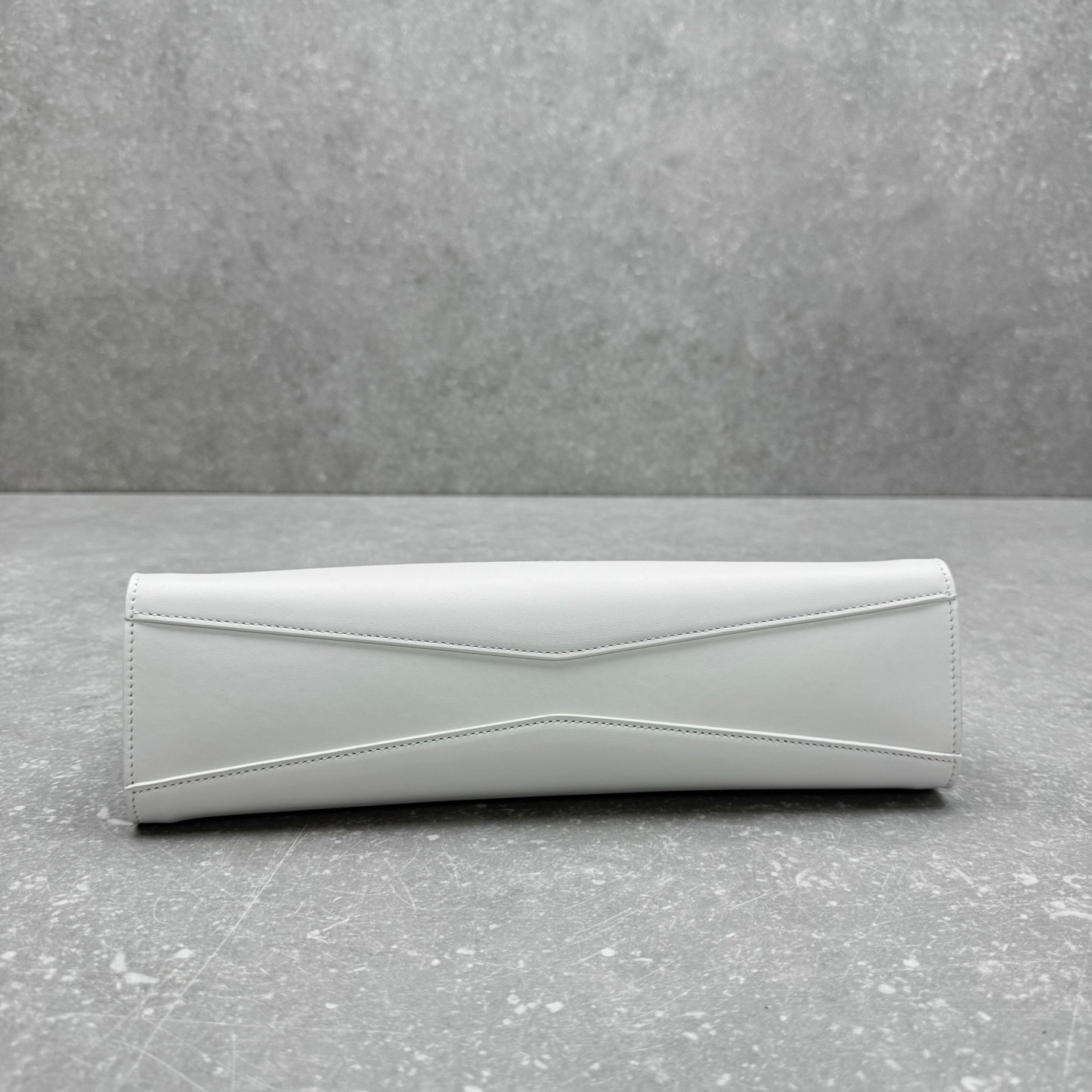 ALAÏA LE CLICK EAST WEST MEDIUM BAG 30x14x9cm