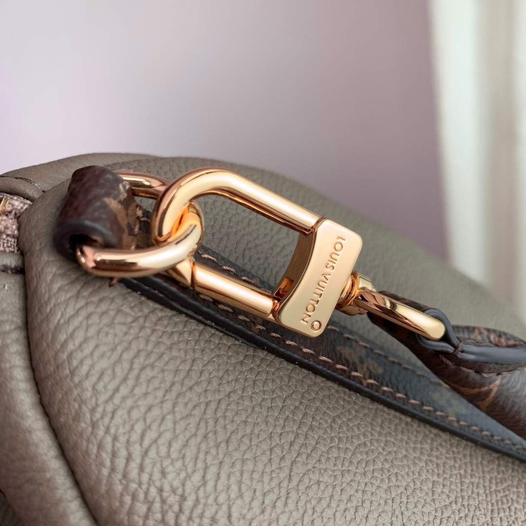 LV Express PM M26360 26x17x13.5cm